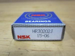HR30202J NSK Taper Roller Bearing Cone & Cup Set 15x35x11.75mm
